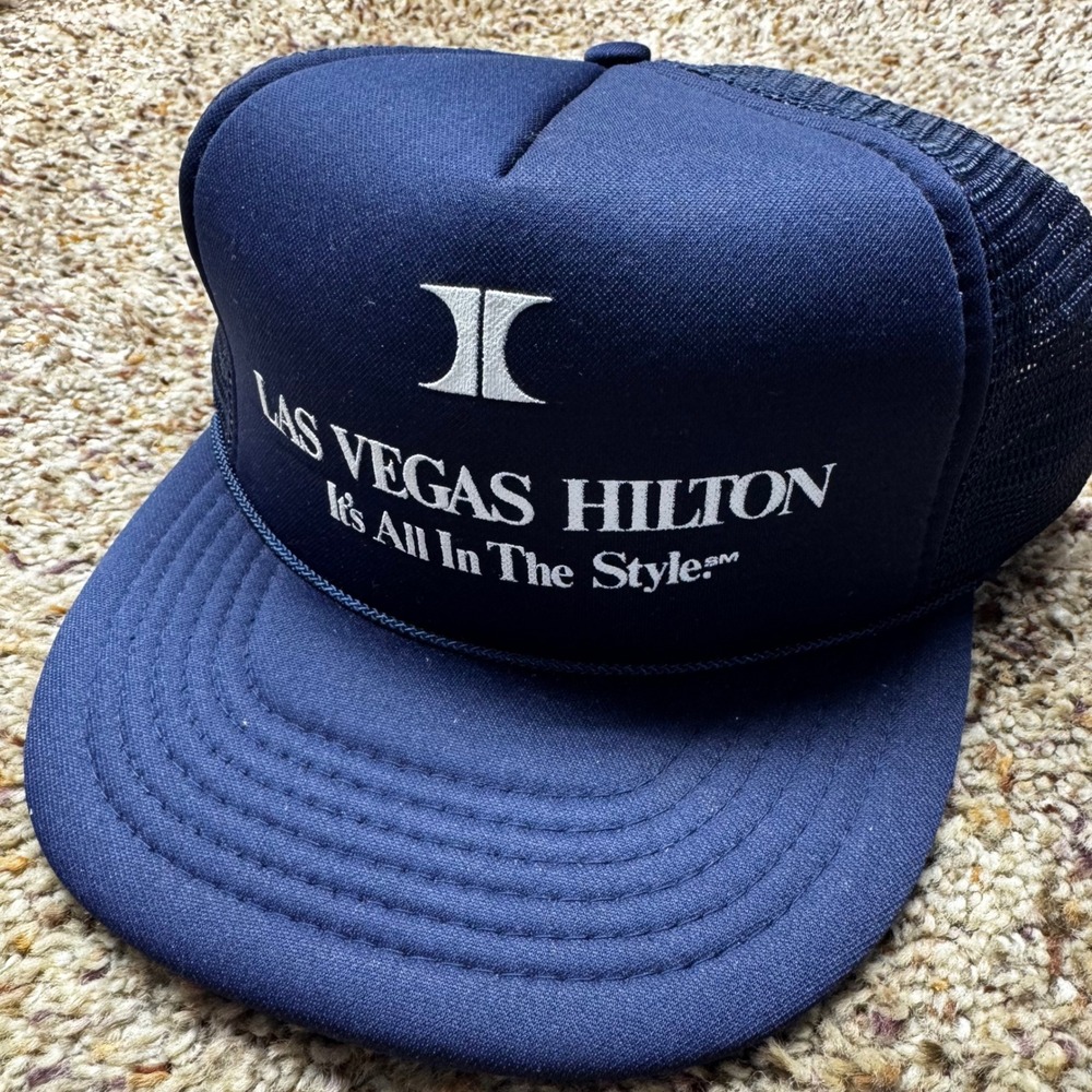 Vintage Las Vegas Hilton Trucker Hat Navy Blue Snapback Headmost‎ Deadstock Cap